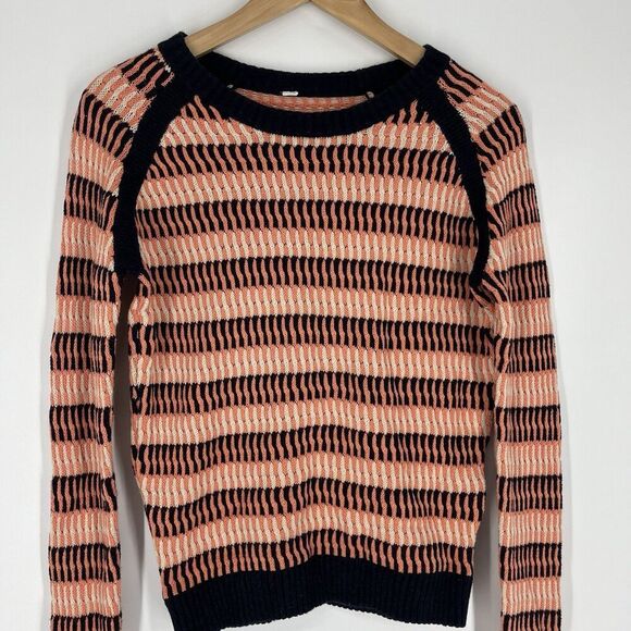 Lululemon Sweater Size 6 Womens Pink Devi Crew Knit Cotton Thumbholes Raglan - Picture 2 of 8